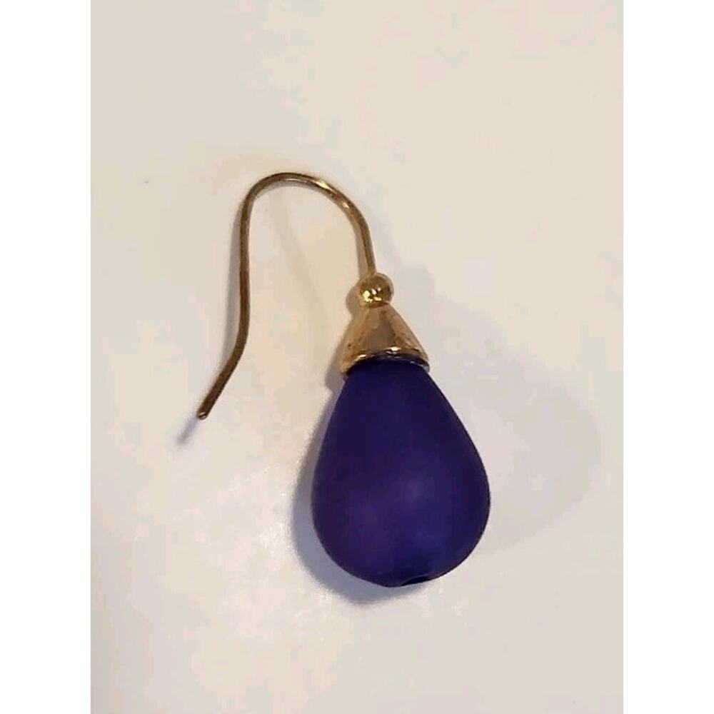Vtg Alexis Bittar Teardrop Lucite Ultraviolet Purle Vibrant ONE SINGLE Earring.